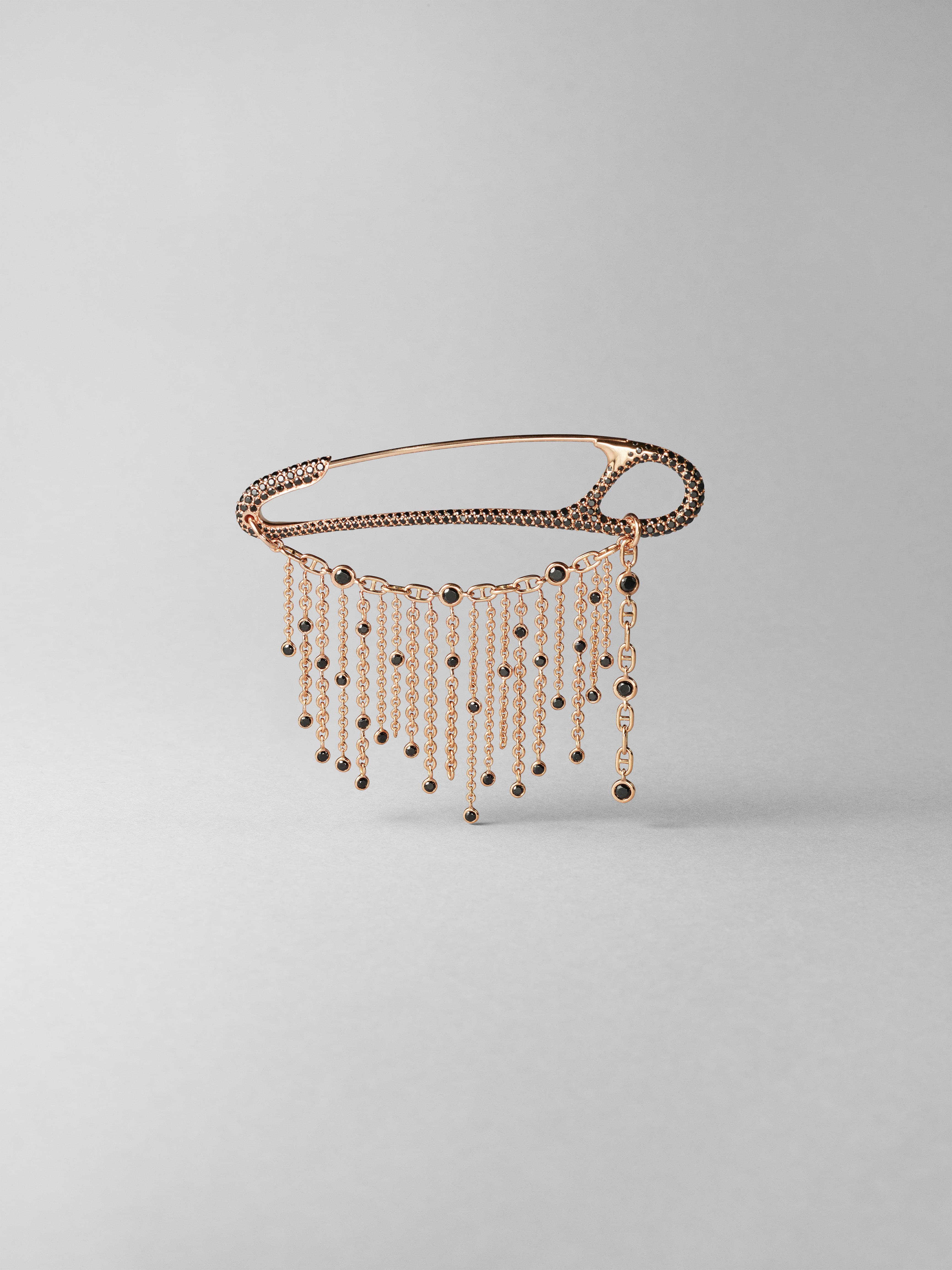 Giulia Querenghi Stylist for Hermès